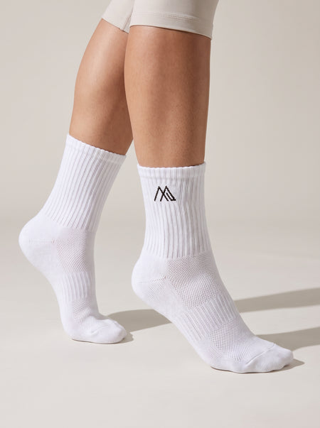 ESSENTIAL Ribbed Crew Socks